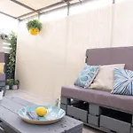 Apartamento De Diseno Centrico Con Terraza Espectacular